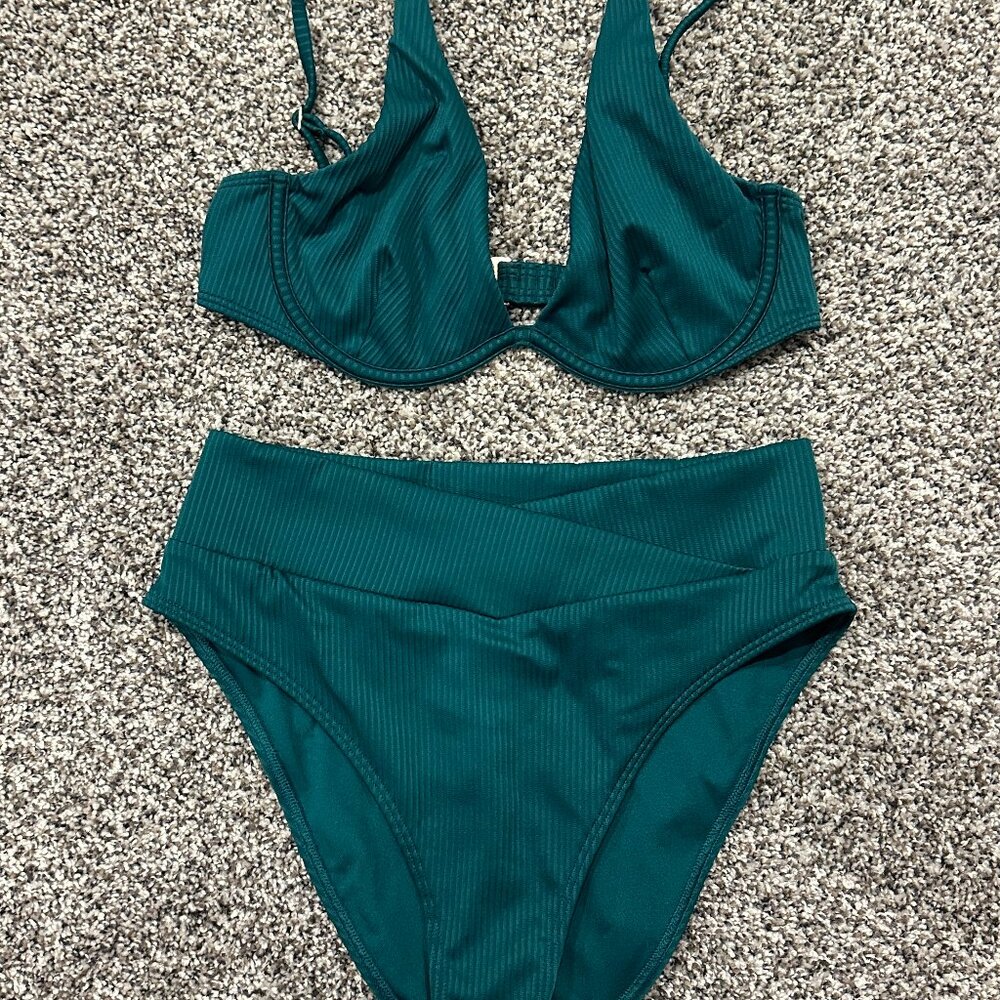 Hollister Ribbed Swimsuit (Green - Size S)